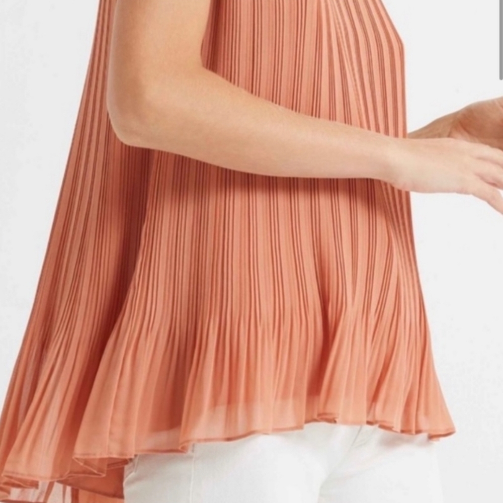 Club Monaco pleated swing top coral XS NWT